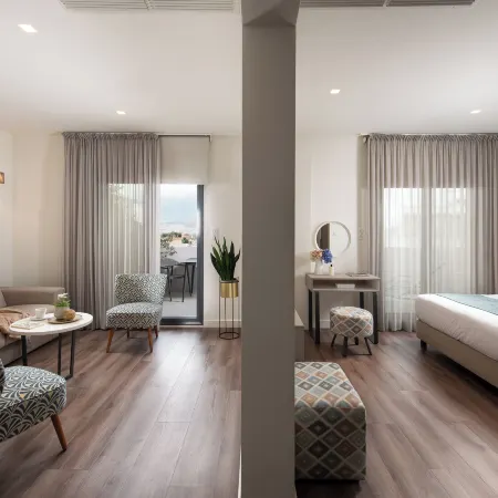 Urban Nest - Suites & Apartments