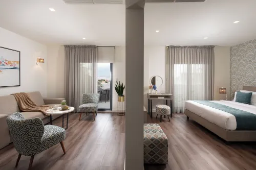 Urban Nest - Suites & Apartments