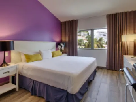 Commodore Suites Hotels in Simpson Bay