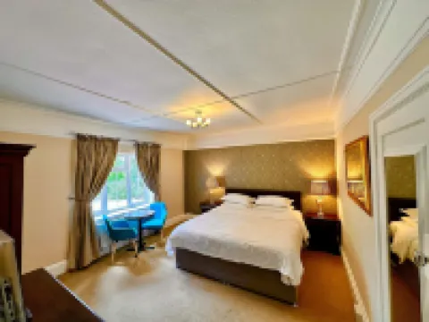 Claverton Hotel