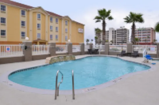 Holiday Inn Express & Suites CORPUS CHRISTI-N PADRE ISLAND by IHG