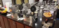 Cottonwood Airport & Expo Hotel Louisville - breakfast