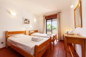 N 04 - Bedroom 4 in Amaro Sight Guesthouse