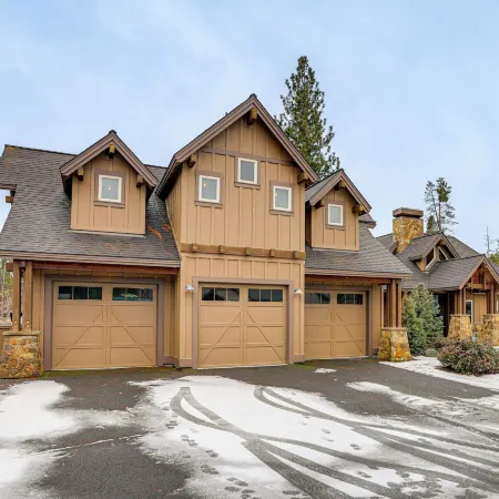 Hot Tub & Dock: Deschutes River All-season Retreat