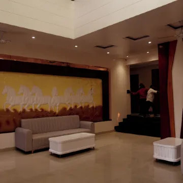 The shark inn Residency