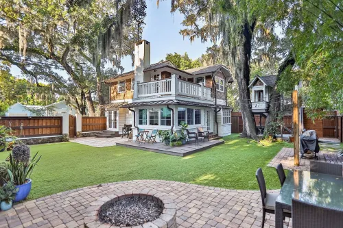 Extraordinary Old Florida Home With Designer Interior & Backyard Treehouse - 4-Star