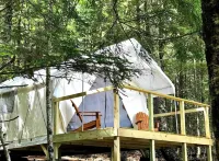 Lakefront Glamping Tent w/ensuite bathroom, King Bed, Fabulous View, near Acadia