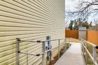 Walk to Dtwn & Campus! Spacious Hampton Home - 3-Star