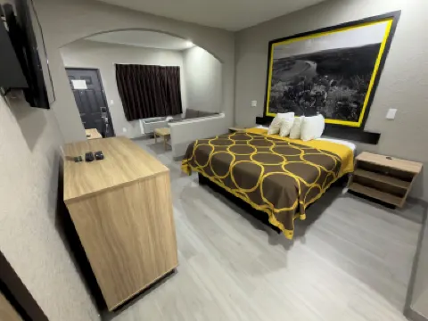 Super 8 by Wyndham Houston/Brookhollow NW Hotels near Karbach Brewing