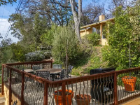 Charming 4-bedroom house with WiFi and AC in lovely Sonora 索諾拉酒店