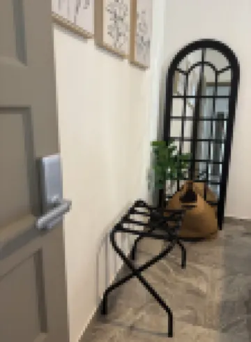 Downtown Prime Apartment - Walk to Ferry