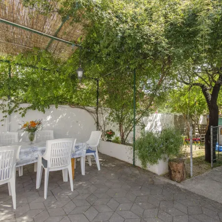 Apartments and Rooms Bepina