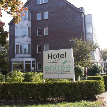 Entrée Groß Borstel Garni Hotel Отели рядом с достопримечательностью «Ольсдорфское кладбище»