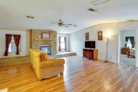 4 Mi to Beach: Perry Home Near Boat Launch