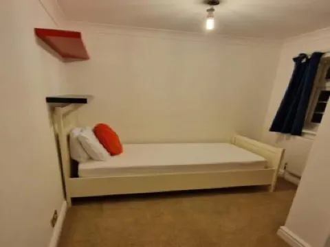 Standard Single Room - Shared Hotels in 