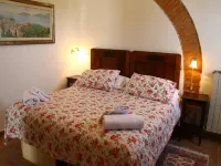 Nice apartment in Guasticce with pool