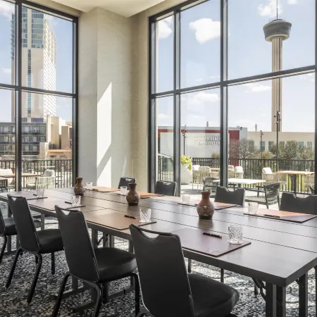 The Monarch San Antonio, Curio Collection by Hilton