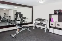 Baymont by Wyndham Glenview - Gym