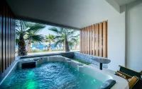 Akasha Beach Hotel & Spa - Hot Tub