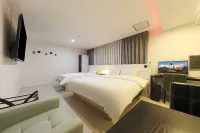Hotel Yeogiuhtte Yangsan
