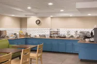 Country Inn & Suites by Radisson, Wytheville, VA - breakfast