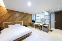 Jeongeup Labe Hotel