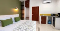 Large Room, Beach 1 Block, Starlink Wi-Fi