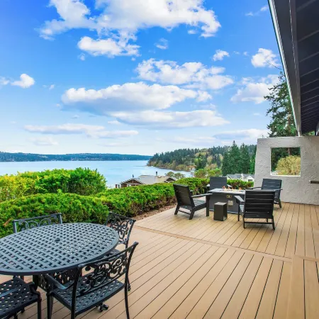 Greenbank Horizon Home - Water Views