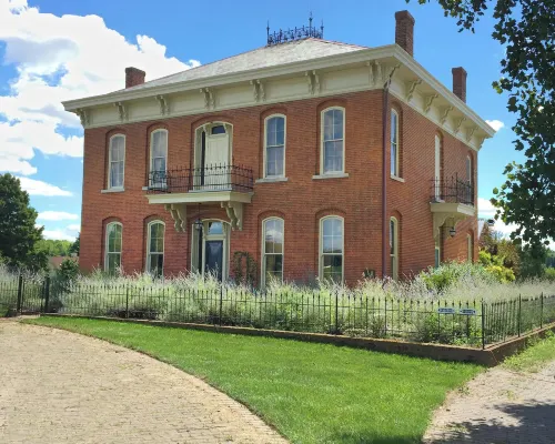 Rising Hall B&B Hotels in Putnam County