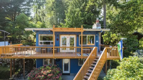 Mid-Century Beach Cabin by AvantStay