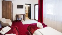 Max International Hotel & Resort - Spa