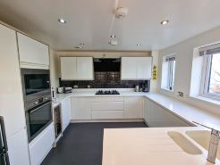 4 Bed Home in Altrincham by City SuperHost