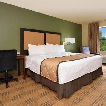 Studio 6 Corporate Extended Stay Chicago Lisle IL