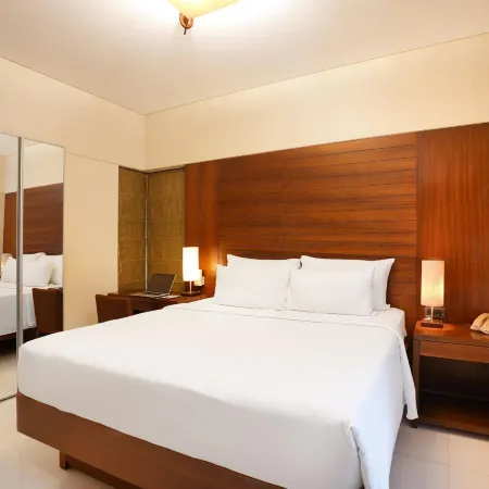 Oakwood Residence Naylor Road Pune