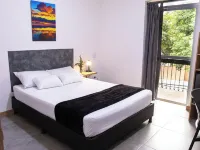 Komfort House Premium Hotels near Aranjuez Park