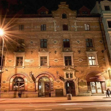 Red Brick Apartments Отели рядом с достопримечательностью «Церковь Святого Марка»