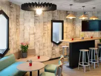 Ibis Cergy-Pontoise le Port - bar