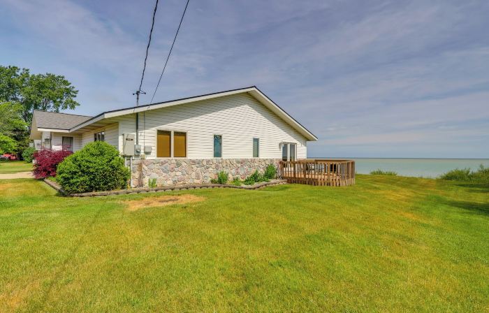 Waterfront Lake Huron Getaway w/ Private Beach