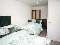 Salford apartment near trafford park Hotels in Eccles