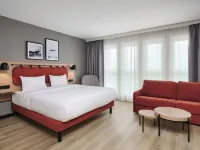 CAMPANILE PRIME WARSAW AIRPORT Hotels near أوكيشي