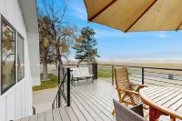 Home w/ Farmstyle Loft & Views, Mins to Dtwn - 2-Star