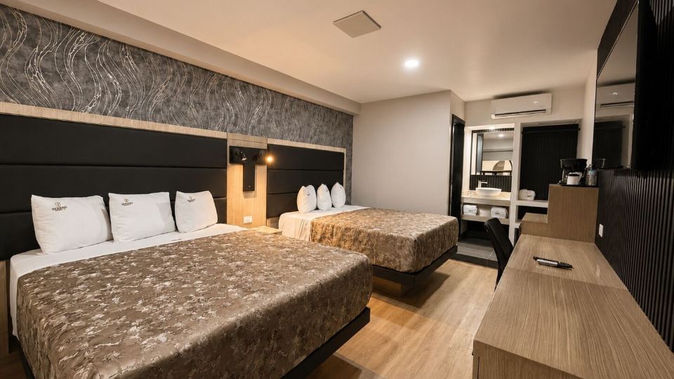 HOTEL SERENO BUSINESS INN