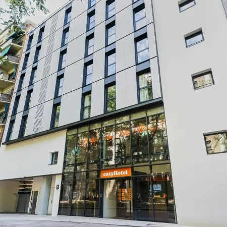 easyHotel Barcelona La Sagrera Отели рядом с достопримечательностью «Железнодорожный вокзал Клот»