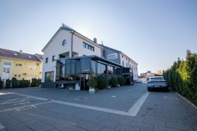 Royal Airport Hotel