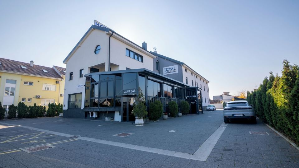 Royal Airport Hotel