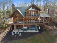 Stunning Views Sleeps 10 - Hot Tub - 2 Fireplaces - 3-Star