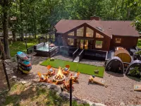 The Ridge at Penn Estates A 4BR Pocono Retreat - Wifi