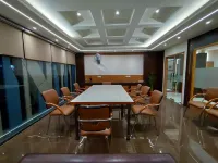 Royal Rooms and Banquet - Kitchenette