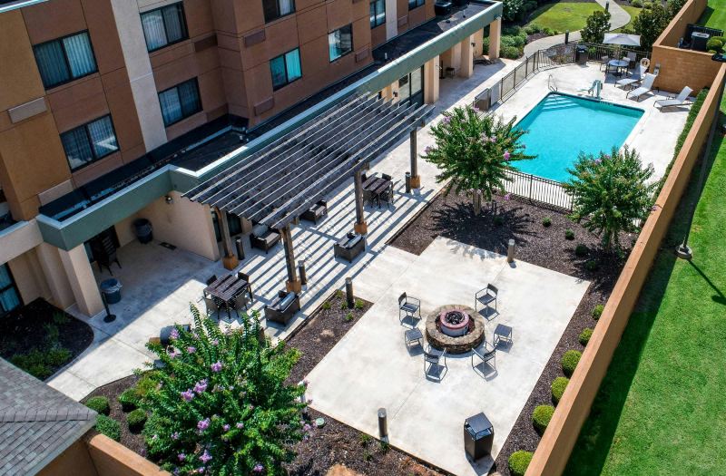 Courtyard Troy photo 3