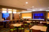 Fairfield Inn & Suites Cambridge - breakfast